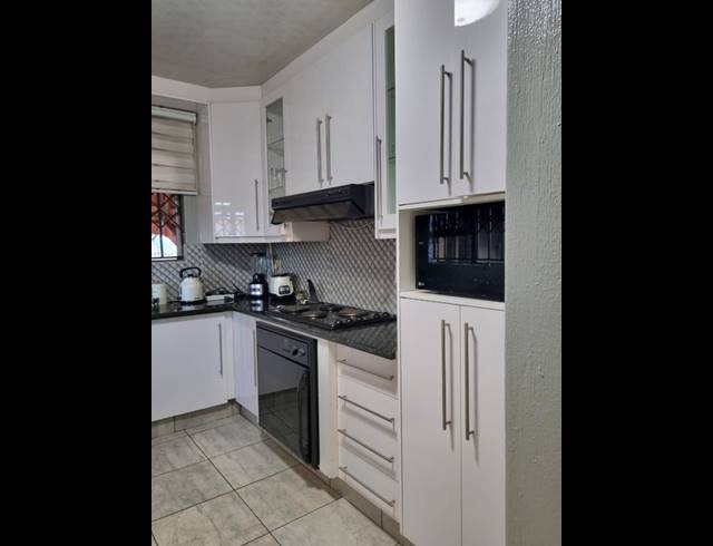 3 BEDROOM HOUSE FOR SALE IN DAWN PARK EXT